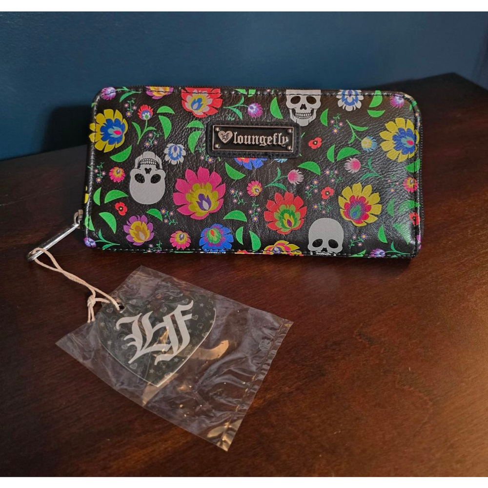 Rare Loungefly ❤️ Logo Skull Wallet